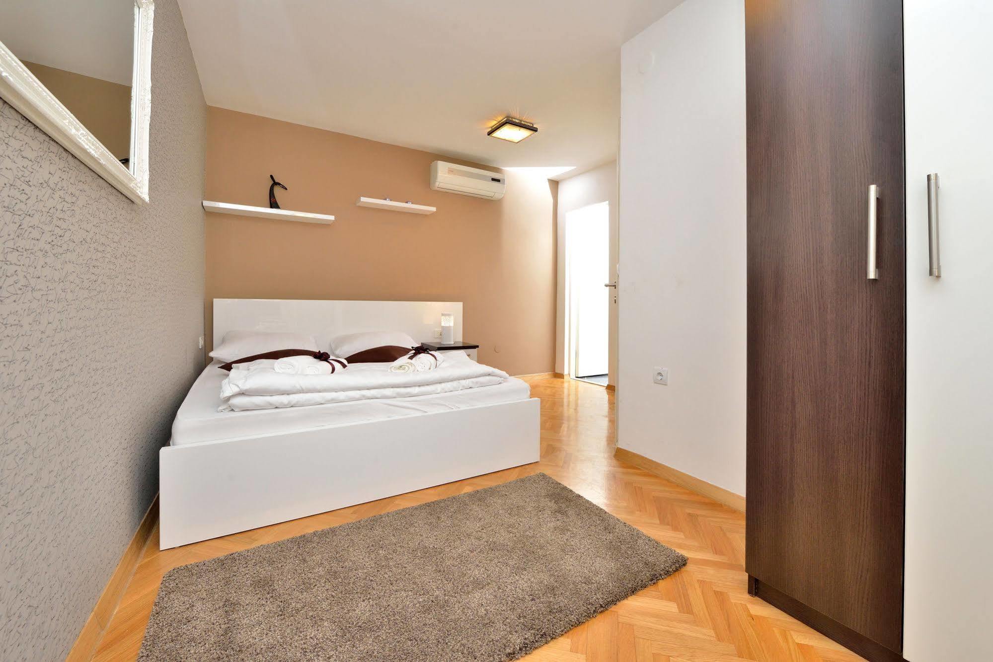 Apartments Donat Zadar Buitenkant foto